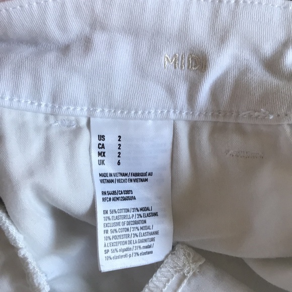American Eagle Chino Midi Shorts in White - Picture 5 of 6